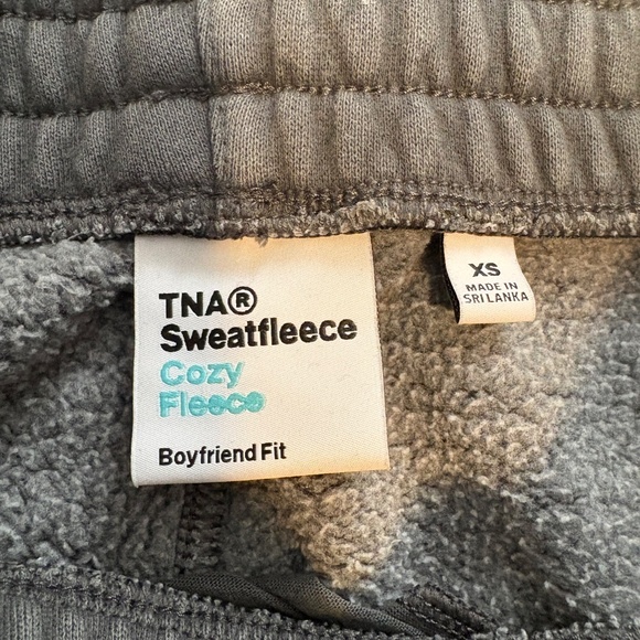 TNA Cozy Fleece Boyfriend Sweatpants – XS (Grey) - Picture 3 of 3